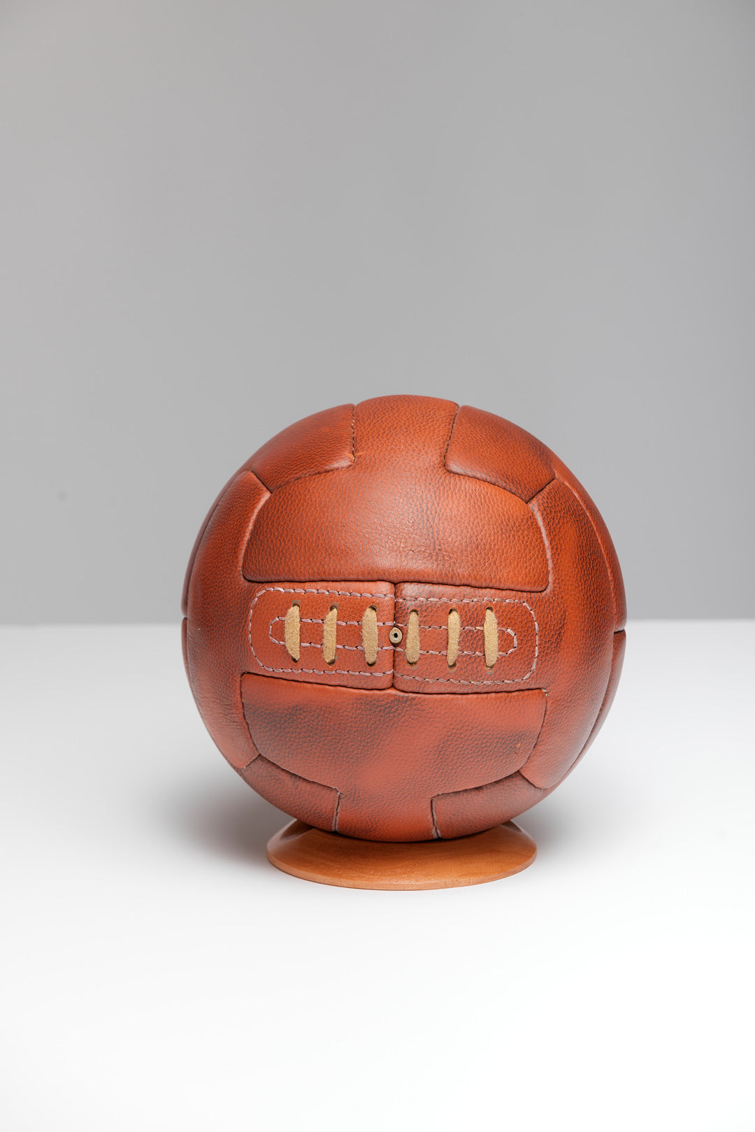 FB600 / BALLON FOOT CUIR VÉRITABLE OLD SCHOOL